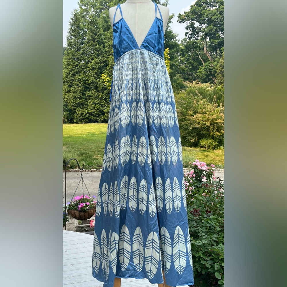 Elegant Vintage Christopher Deane Silk Nightgown 
Size 0
